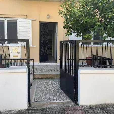 Lovely House With Private Carport & Shady Veranda Athens Exterior photo